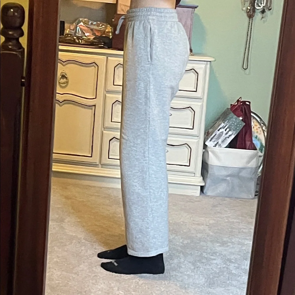 GAP Heather Gray Women's Joggers - Picture 5 of 5